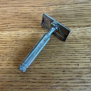 Vintage Ever Ready Single Brooklyn‎ NY Edge Safety Razor Silver Tone Opening